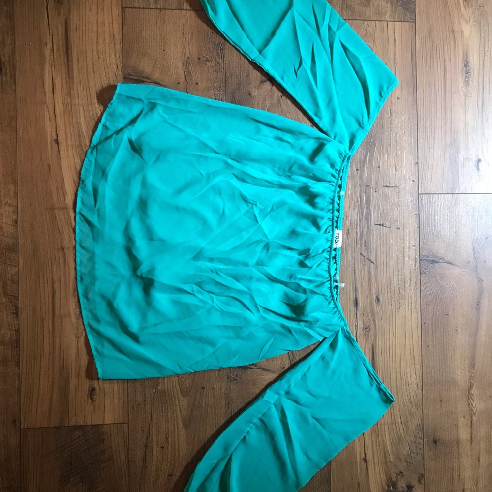 TOBI Off-Shoulder Long Sleeve